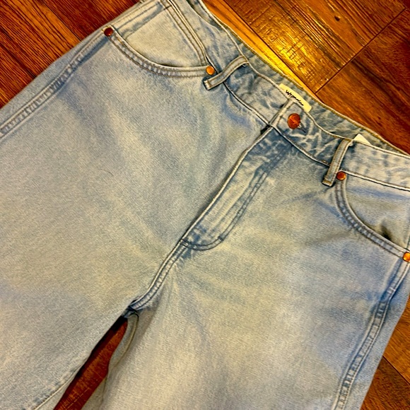 Bonnie flare leg wranglers size 29 NWOT.
Never worn! - Picture 4 of 6